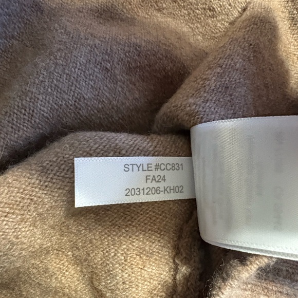 J. Crew Long Sleeve Sweater Polo in Supersoft Yarn Size Medium Tan Wool Blend - Picture 8 of 9